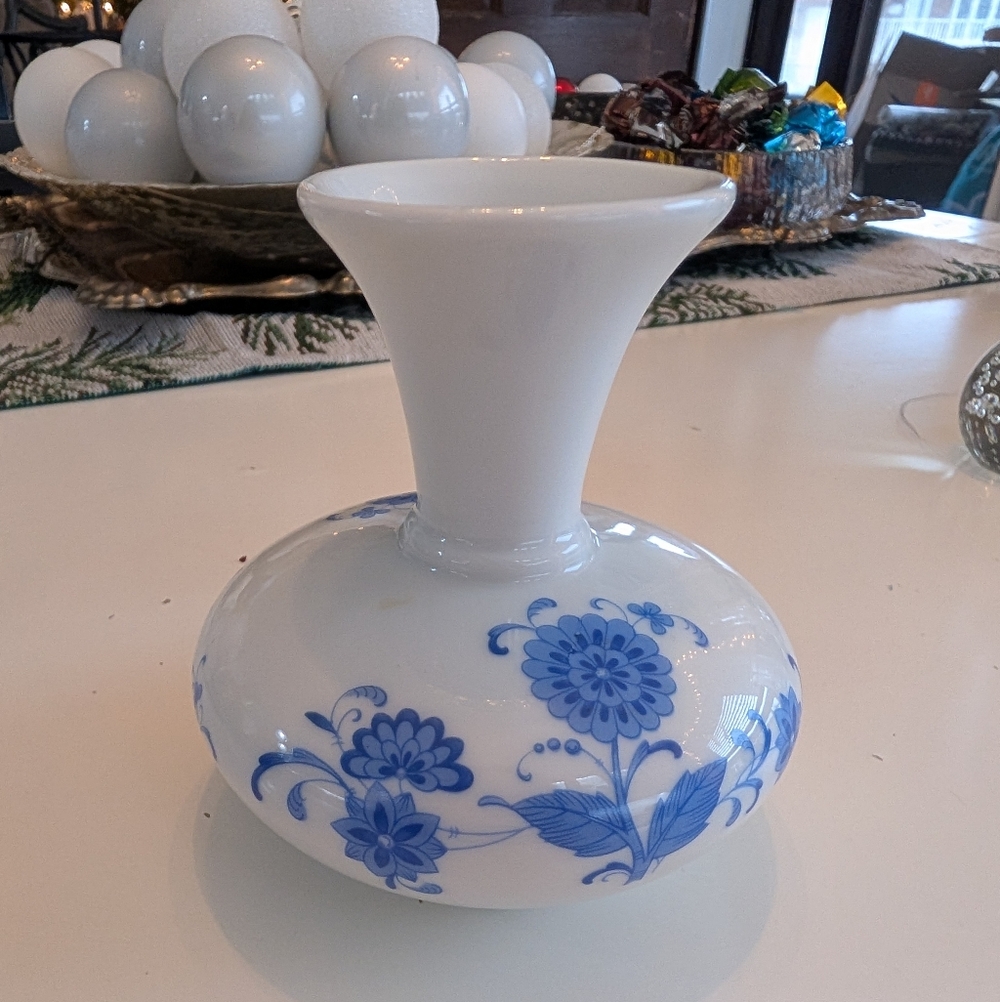 Small Vintage Porcelain Floral Bud Vase
